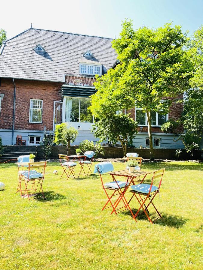 Aday - Aalborg Mansion - Open Bright Apartment With Garden Exterior photo